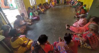 மெரினா குப்பம் பகுதியில் டிக்னிட்டி பவுண்டேஷன் முதியவர்களுக்கு புத்துணர்வூட்டும் நிகழ்ச்சியை நடத்தி வருகிறது