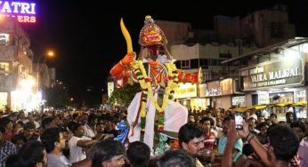 கபாலீஸ்வரர் கோவிலில் இன்று மாலை 7 மணியளவில் சூரசம்ஹார நிகழ்ச்சி. கூட்டம் அதிமானால் பொதுமக்களுக்கு அனுமதி இல்லை