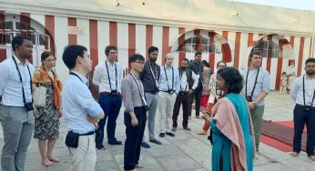 G20 உறுப்பு நாடுகளின் பிரதிநிதிகள் தங்கள் பிஸினஸ் சந்திப்புக்குப் பிறகு ஸ்ரீ கபாலீஸ்வரர் கோவிலை சுற்றிப் பார்த்தனர்.