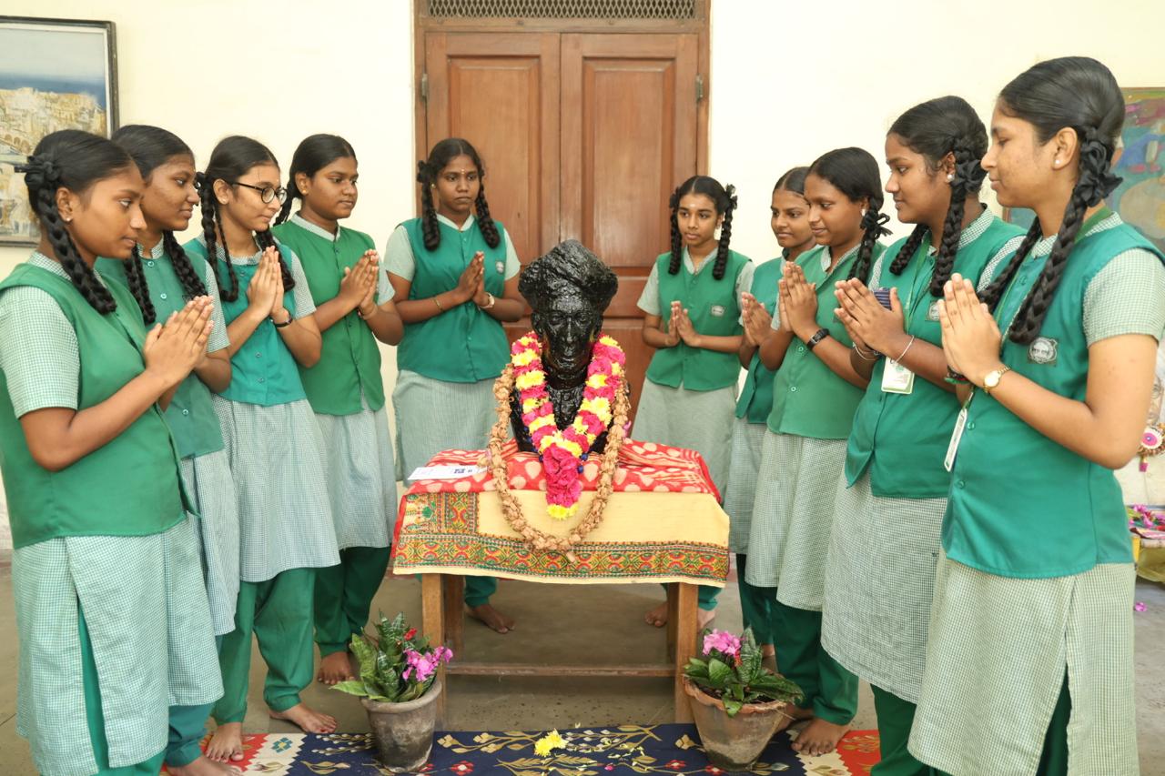 Teachers day celebration Childrens Garden school students